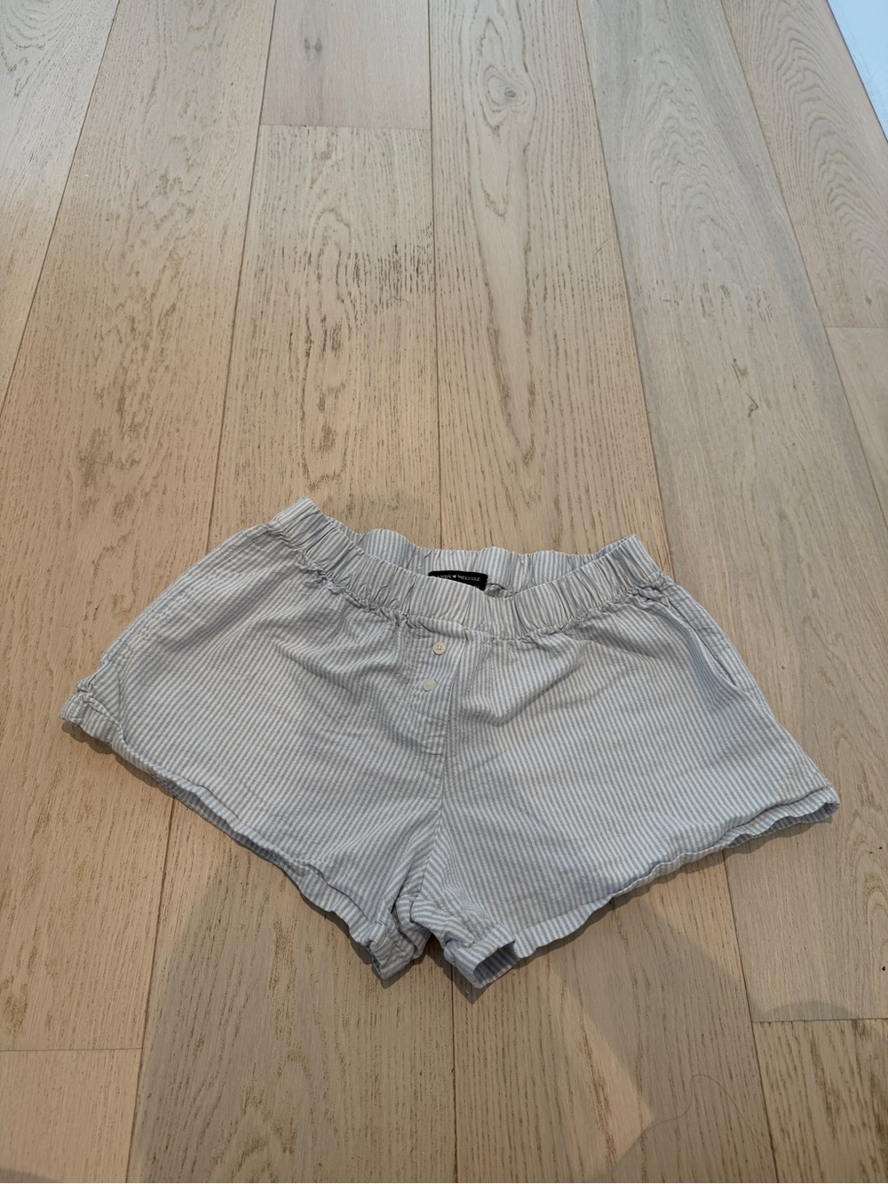 Brandy Melville pinstripe linen shorts Button